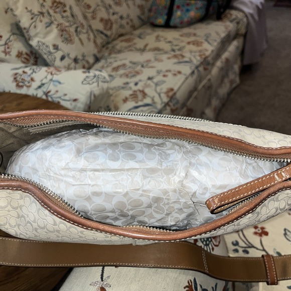 COACH White Sand Mn Signature E/W Sft Duffle 10945 Orig $268 - Picture 9 of 16